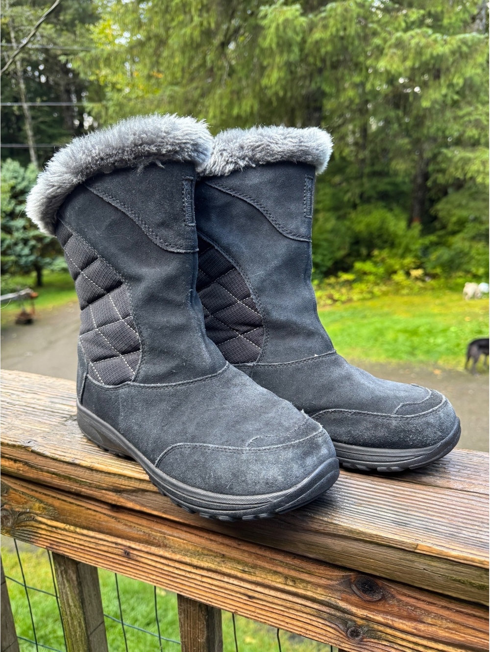 Columbia Women's Winter Snow Boots Size 8 Black with Faux Fur Lining